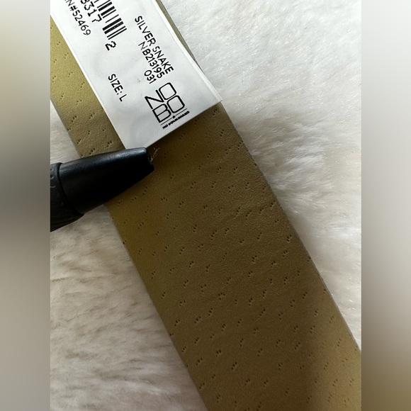 💥3/$20🔮NO BOUNDARIES Oil Slick Belt- Size Large - Picture 7 of 8